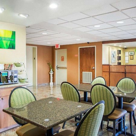 Quality Inn Vineland – Millville Eksteriør bilde