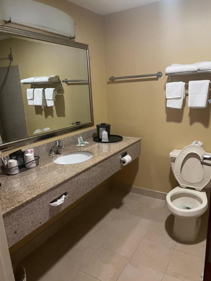 Quality Inn Vineland – Millville Eksteriør bilde