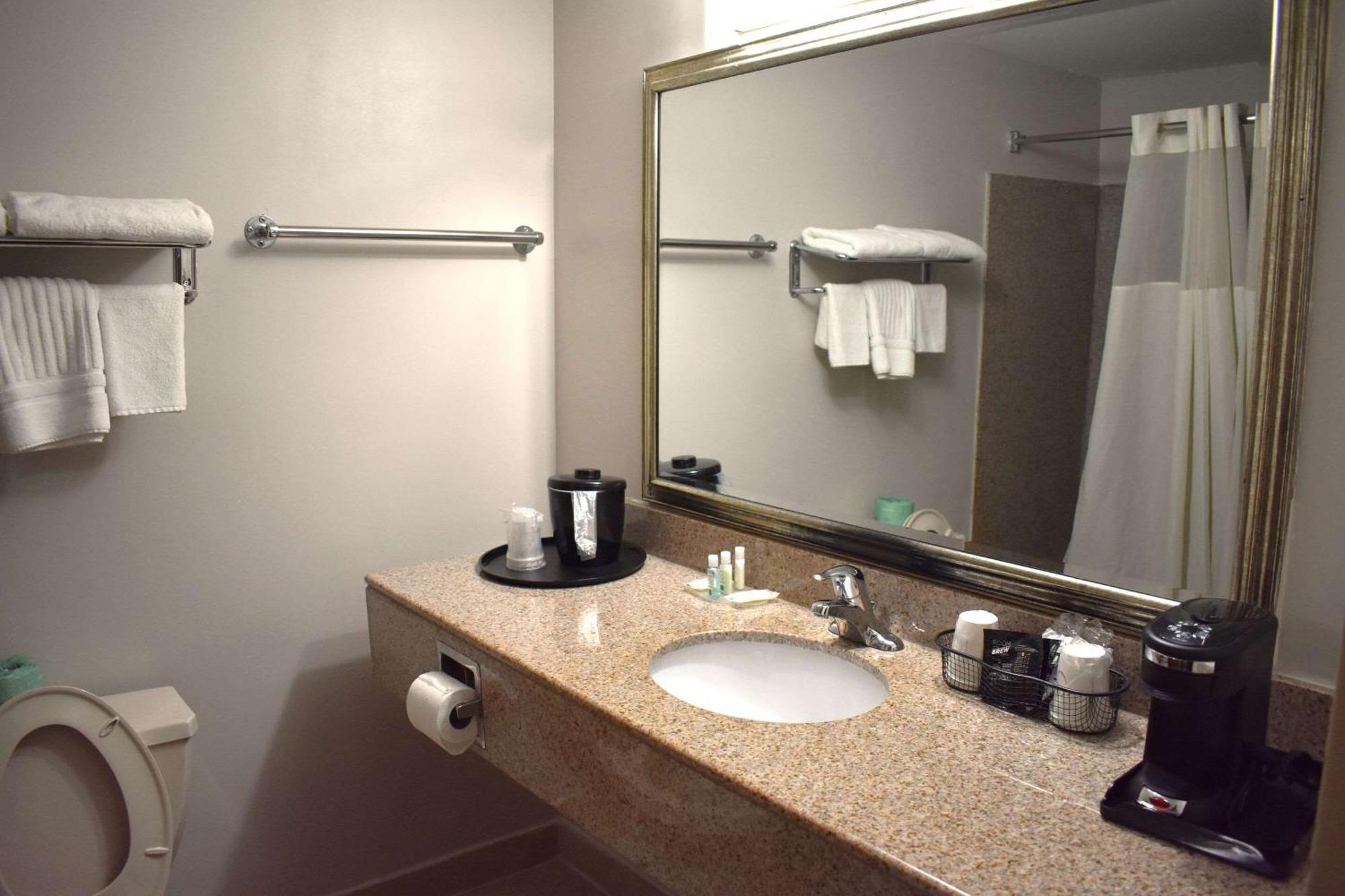 Quality Inn Vineland – Millville Eksteriør bilde